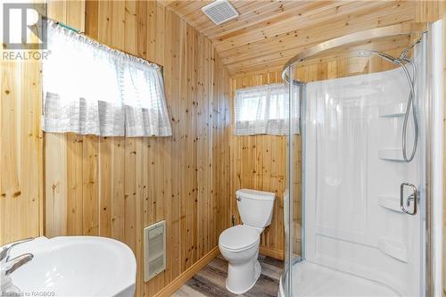 1132 Dyers Bay Road, Miller Lake, ON - Indoor Photo Showing Bathroom