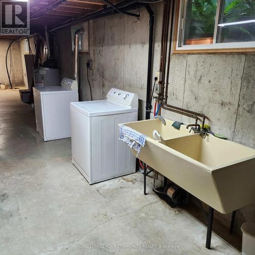 1274 2Nd Conc Road, Norfolk, ON - Indoor Photo Showing Laundry Room