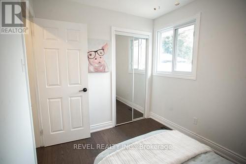 29 Ashgrove Avenue, Brantford, ON - Indoor Photo Showing Bedroom