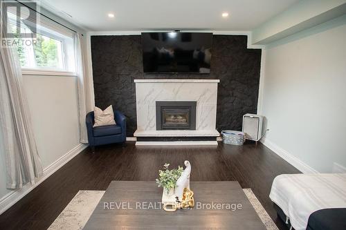 29 Ashgrove Avenue, Brantford, ON - Indoor Photo Showing Living Room With Fireplace