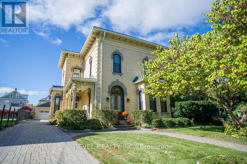 124 Norfolk Street S, Norfolk (Simcoe), ON - Outdoor With Facade