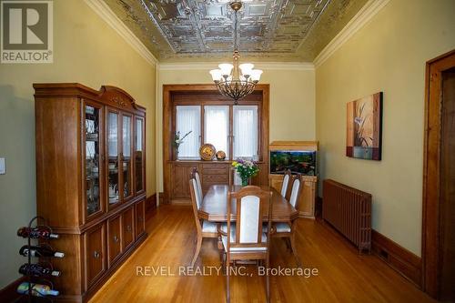 124 Norfolk Street S, Norfolk (Simcoe), ON - Indoor Photo Showing Dining Room