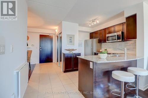 311 - 60 Via Rosedale, Brampton, ON - Indoor Photo Showing Kitchen