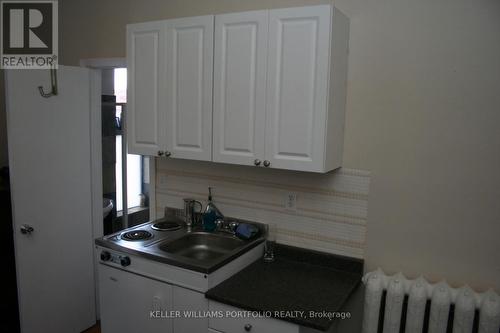 188 St Johns Road, Toronto (Junction Area), ON - Indoor Photo Showing Kitchen