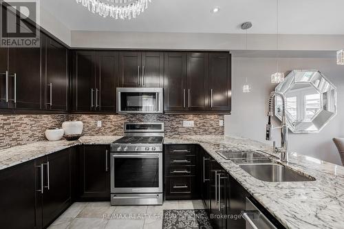 14 Cameo Court, Brampton, ON - Indoor Photo Showing Kitchen With Double Sink With Upgraded Kitchen