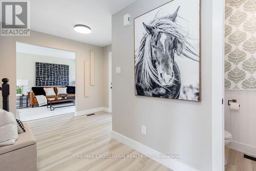 987 Garden Avenue, Innisfil, ON - Indoor Photo Showing Other Room