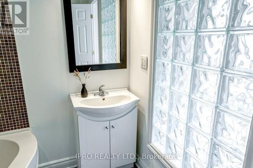 285 Chisholm Avenue, Toronto, ON - Indoor Photo Showing Bathroom