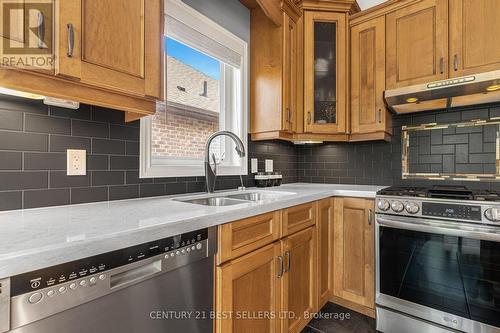 16 Gaiser Road, Welland, ON - Indoor Photo Showing Kitchen With Double Sink