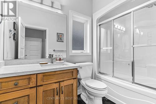 16 Gaiser Road, Welland, ON - Indoor Photo Showing Bathroom
