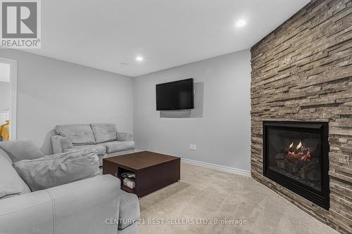 16 Gaiser Road, Welland, ON - Indoor Photo Showing Living Room With Fireplace