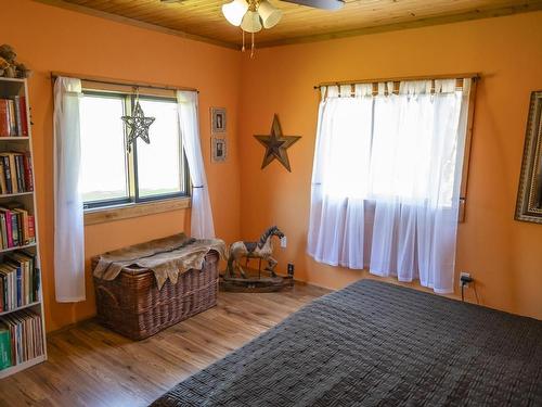 620 Road 5, Shuniah, ON - Indoor Photo Showing Bedroom