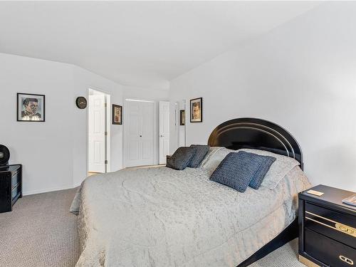 107-134 Fifth Ave, Qualicum Beach, BC - Indoor Photo Showing Bedroom