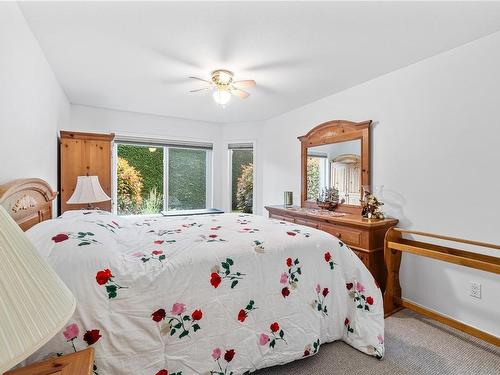 107-134 Fifth Ave, Qualicum Beach, BC - Indoor Photo Showing Bedroom