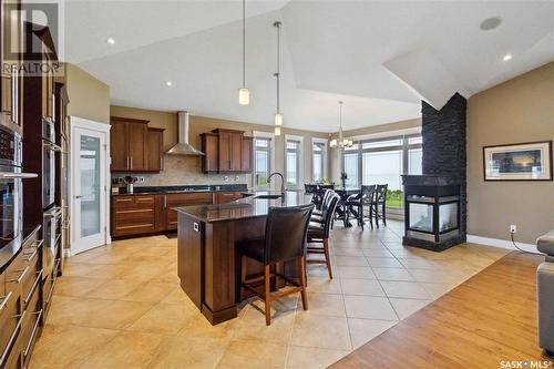 35 Sunrise Drive, Blackstrap Skyview, SK - Indoor Photo Showing Kitchen With Upgraded Kitchen