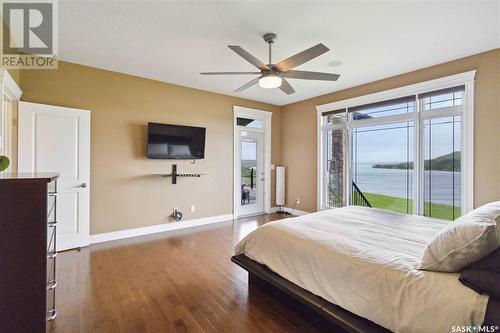 35 Sunrise Drive, Blackstrap Skyview, SK - Indoor Photo Showing Bedroom