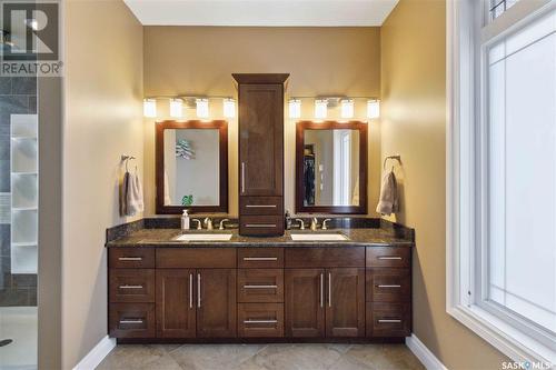 35 Sunrise Drive, Blackstrap Skyview, SK - Indoor Photo Showing Bathroom