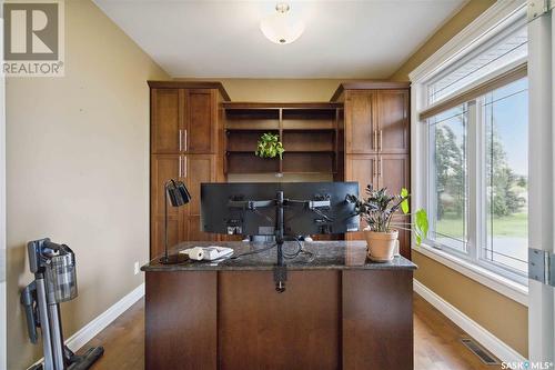 35 Sunrise Drive, Blackstrap Skyview, SK - Indoor Photo Showing Kitchen