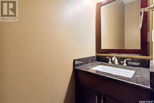 35 Sunrise Drive, Blackstrap Skyview, SK - Indoor Photo Showing Bathroom