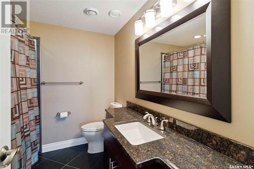 35 Sunrise Drive, Blackstrap Skyview, SK - Indoor Photo Showing Bathroom