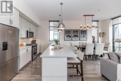 99 - 3775 Riva Avenue, Innisfil, ON - Indoor Photo Showing Kitchen With Upgraded Kitchen