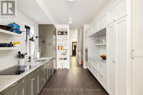 200 Argyle Street, Toronto, ON - Indoor Photo Showing Kitchen
