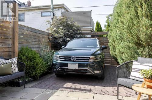 200 Argyle Street, Toronto, ON - Outdoor With Exterior