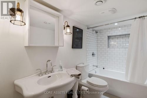 200 Argyle Street, Toronto, ON - Indoor Photo Showing Bathroom