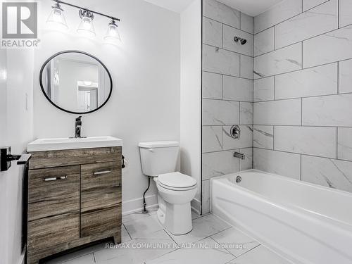 152 Murray Street, Brantford, ON - Indoor Photo Showing Bathroom