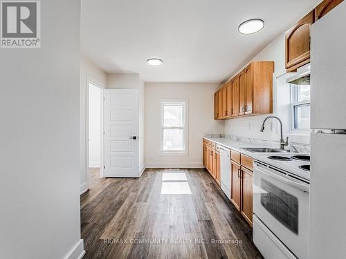 152 Murray Street, Brantford, ON - Indoor Photo Showing Kitchen