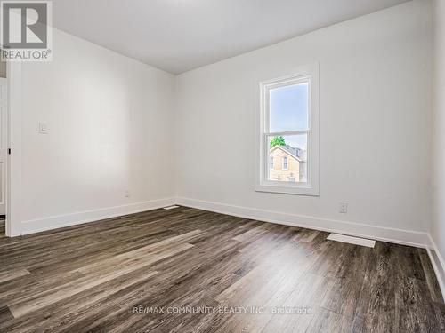 152 Murray Street, Brantford, ON - Indoor Photo Showing Other Room