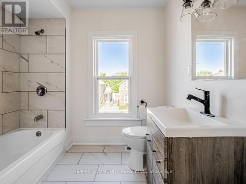 152 Murray Street, Brantford, ON - Indoor Photo Showing Bathroom