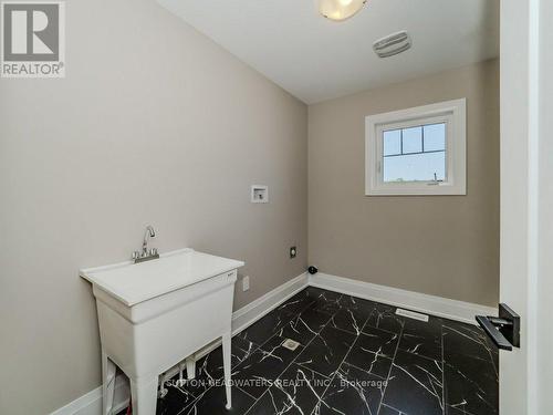 44 Dyer Crescent, Bracebridge, ON - Indoor Photo Showing Other Room