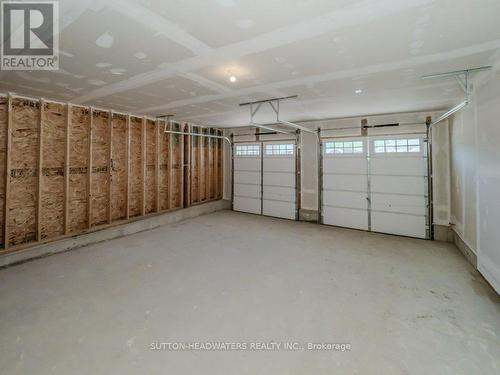 44 Dyer Crescent, Bracebridge, ON - Indoor Photo Showing Garage