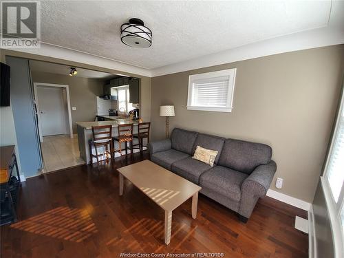 1362 Parent Avenue Unit# Main, Windsor, ON - Indoor Photo Showing Living Room