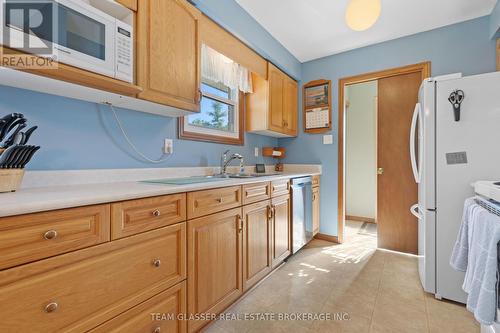 2 Greenfield Court, London, ON - Indoor Photo Showing Laundry Room
