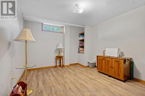2 Greenfield Court, London, ON - Indoor Photo Showing Other Room