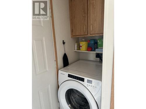 25-1250 Hillside Ave, Chase, BC - Indoor Photo Showing Laundry Room