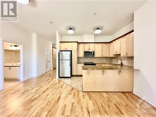 1425 Vanier Parkway Unit#131, Ottawa, ON - Indoor Photo Showing Kitchen With Stainless Steel Kitchen