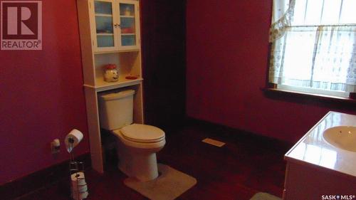 412 1St Avenue W, Buchanan, SK - Indoor Photo Showing Bathroom