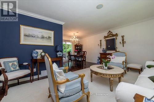 125 Gerald Avenue, Orillia, ON - Indoor Photo Showing Living Room