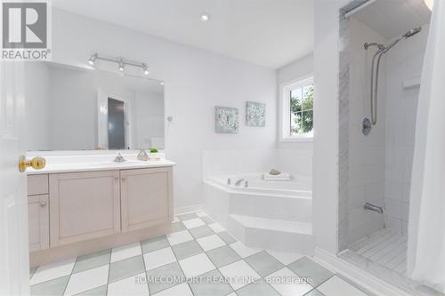43 Buckhorn Avenue, Richmond Hill, ON - Indoor Photo Showing Bathroom