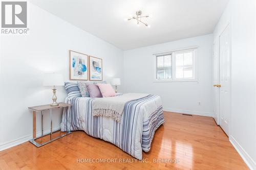 43 Buckhorn Avenue, Richmond Hill, ON - Indoor Photo Showing Bedroom