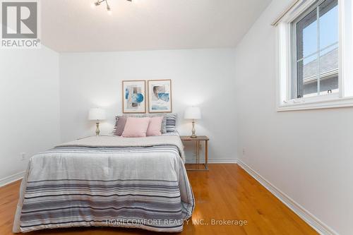 43 Buckhorn Avenue, Richmond Hill, ON - Indoor Photo Showing Bedroom