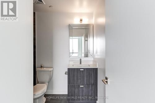 2006 - 56 Forest Manor Road, Toronto, ON - Indoor Photo Showing Bathroom