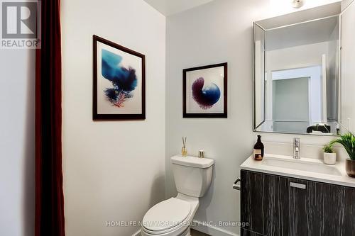 2006 - 56 Forest Manor Road, Toronto, ON - Indoor Photo Showing Bathroom