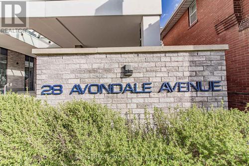 702 - 28 Avondale Avenue, Toronto, ON - 