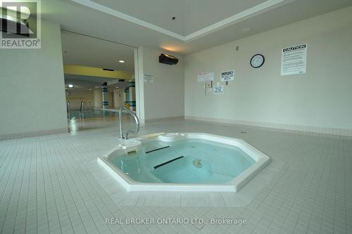 509 - 30 Grand Trunk Crescent, Toronto, ON - Indoor Photo Showing Other Room With In Ground Pool