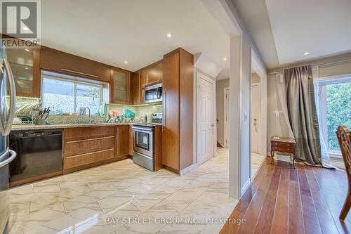 338 Willowdale Avenue, Toronto, ON - Indoor Photo Showing Kitchen