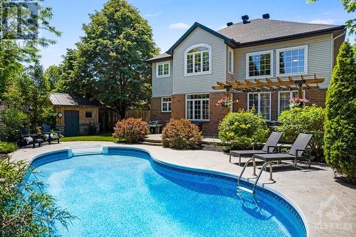10 Windgate Crescent, Kanata, ON - Outdoor With In Ground Pool