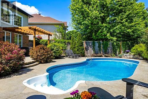 10 Windgate Crescent, Kanata, ON - Outdoor With In Ground Pool With Backyard